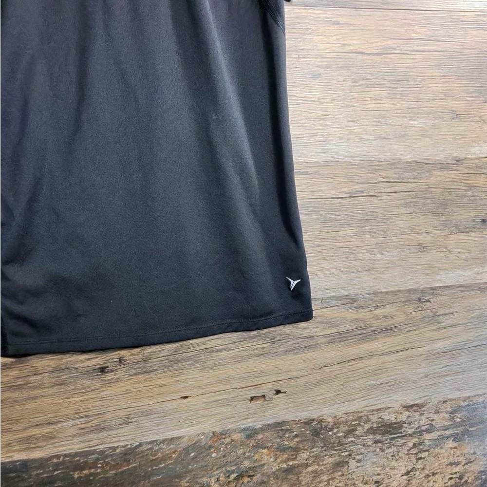 Old Navy Black Short Sleeve Tee - Picture 4 of 7